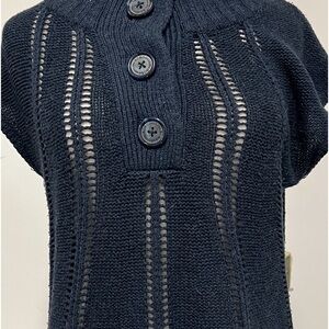 Sweater vest